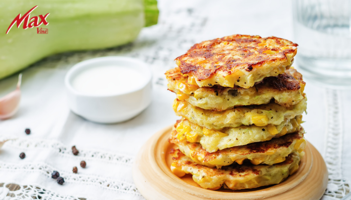 Món bánh ngô nướng thơm ngon làm từ chảo gang