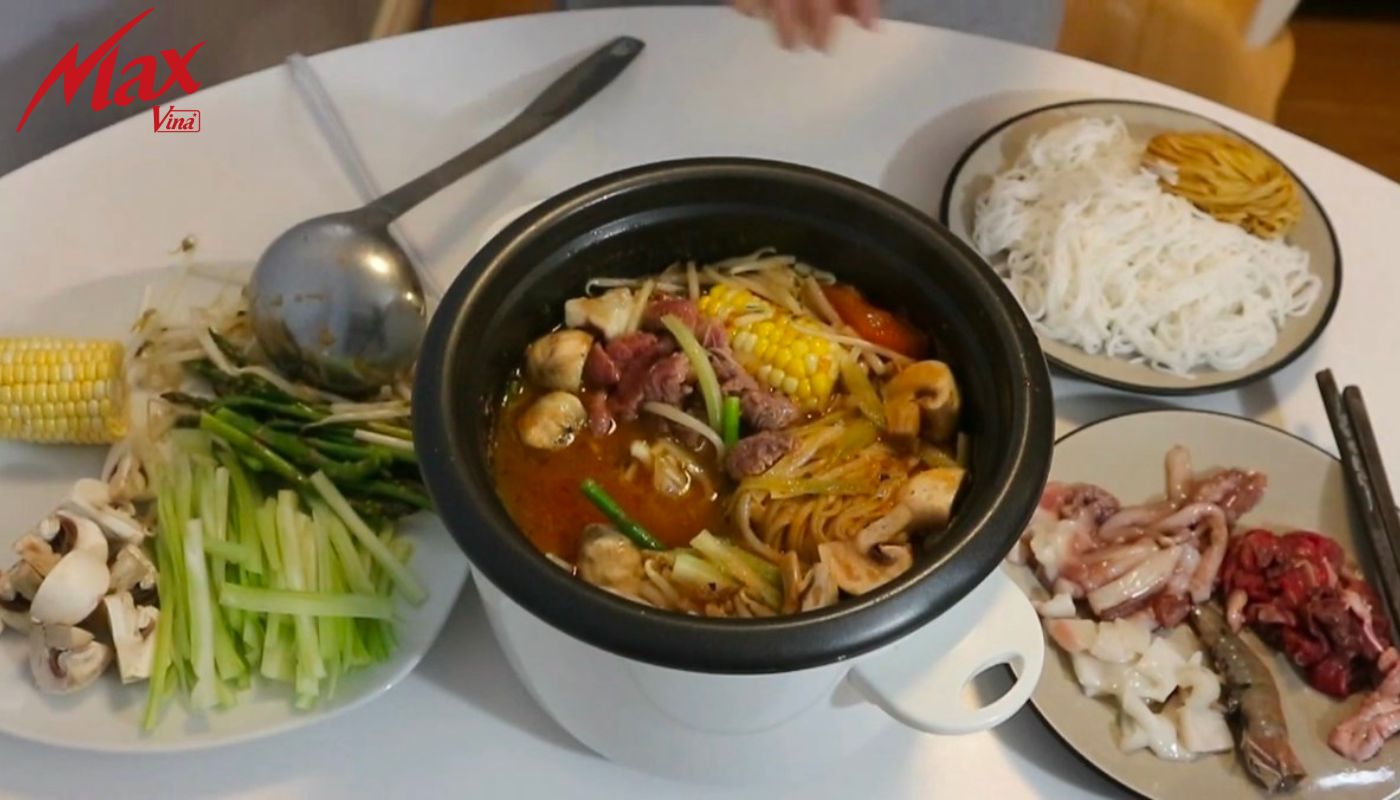 nấu lẩu bằng nồi cơm điện